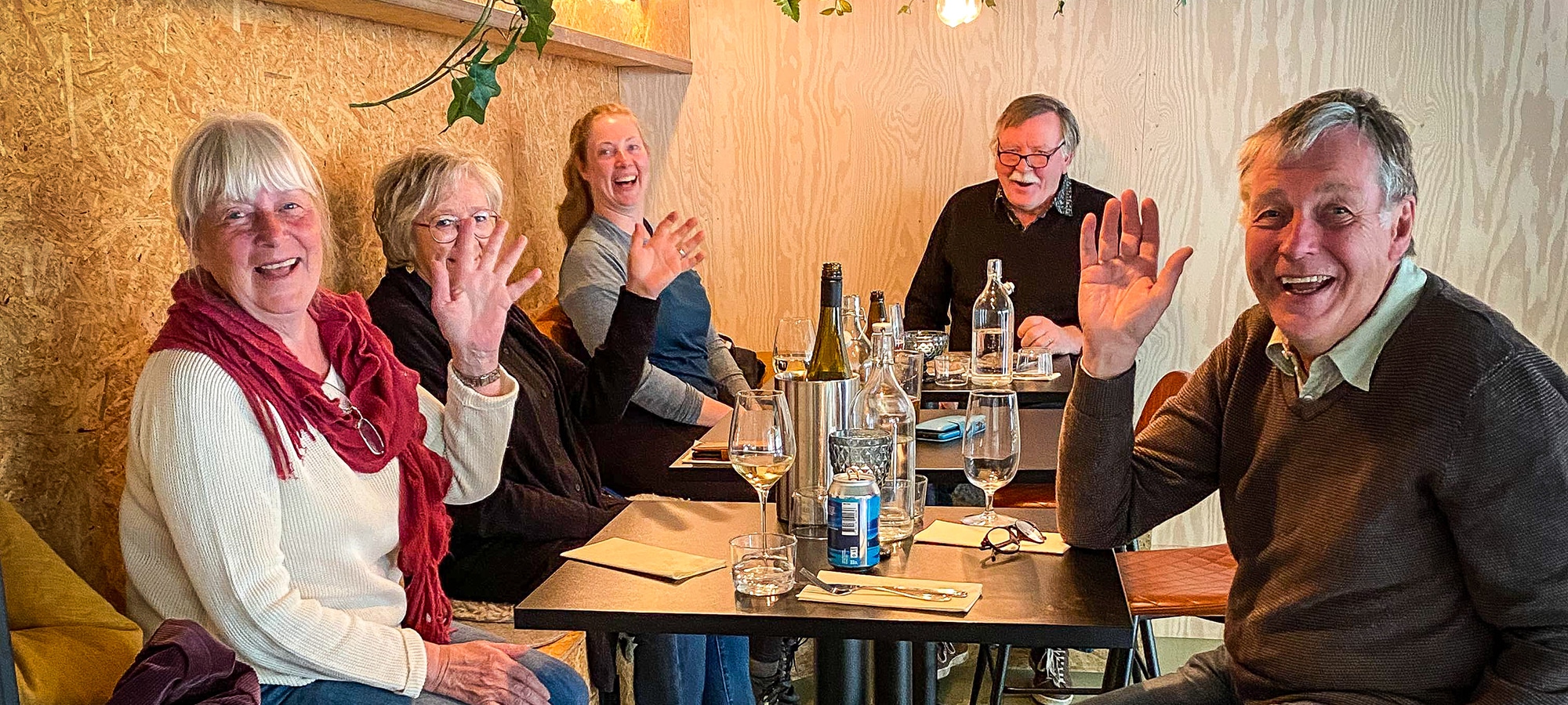 burgers and beer flyttar in vid regn trubadur musik skuleberget 12